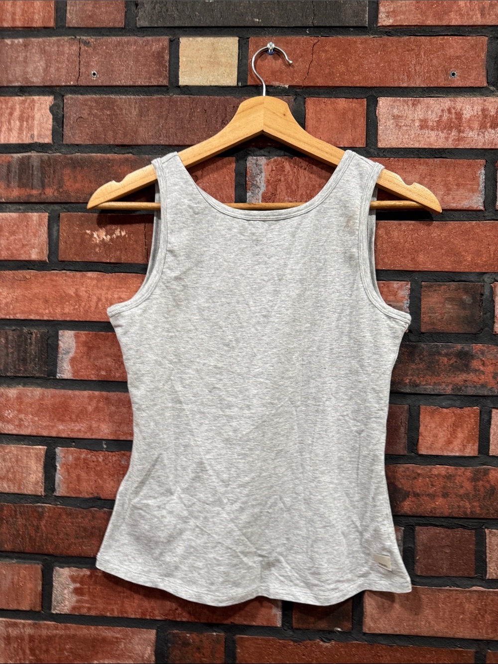 Vuori Gray Tank Top - Lightweight Everyday Layer